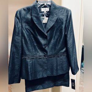 NEVER WORN: Black skirt suit with beaded waistline